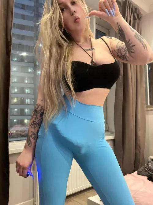 Haha, I knew you will stare at it. Now you HAVE TO suck it. And then we'll make another bet...