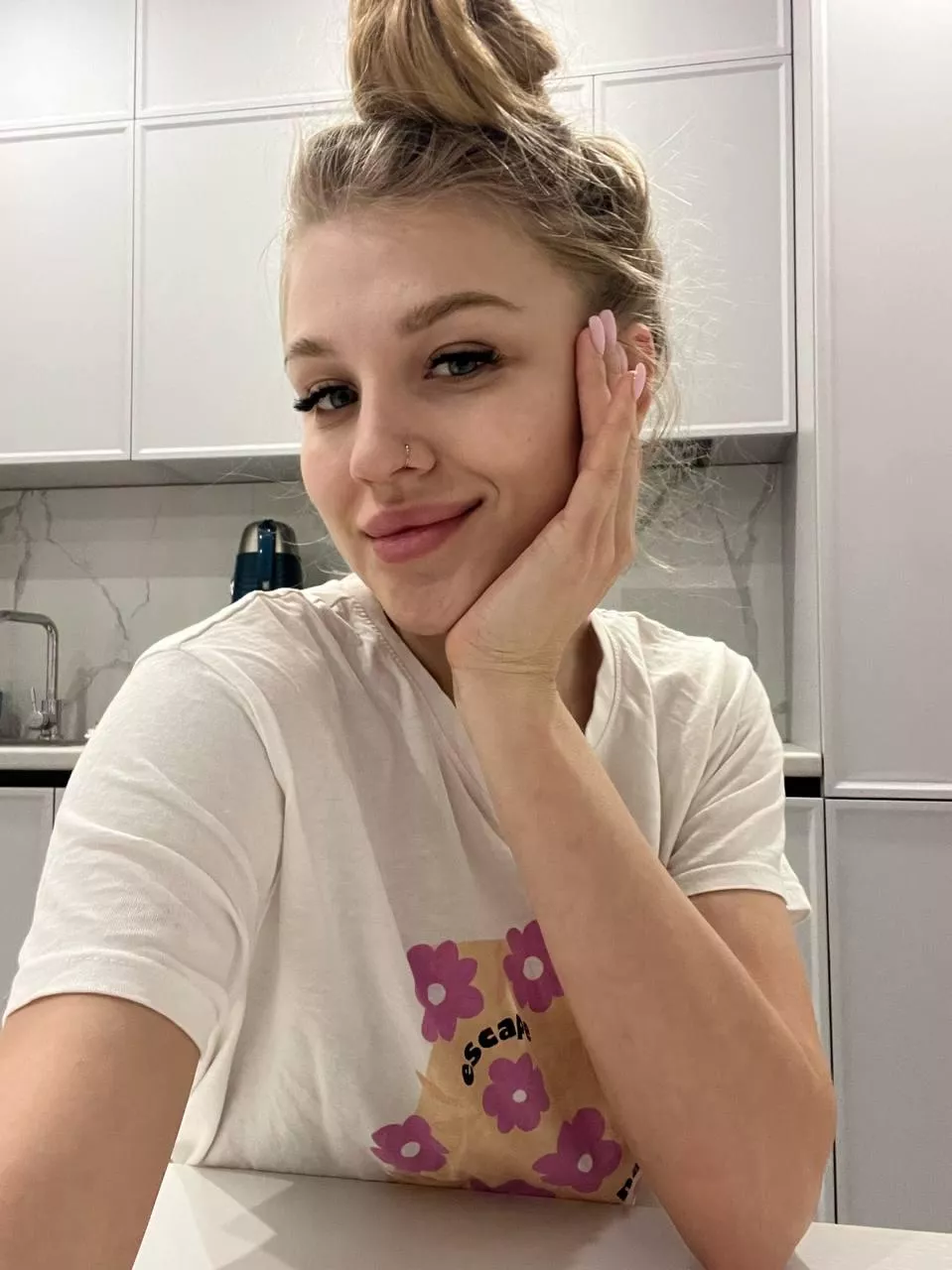 i look so cute without makeup