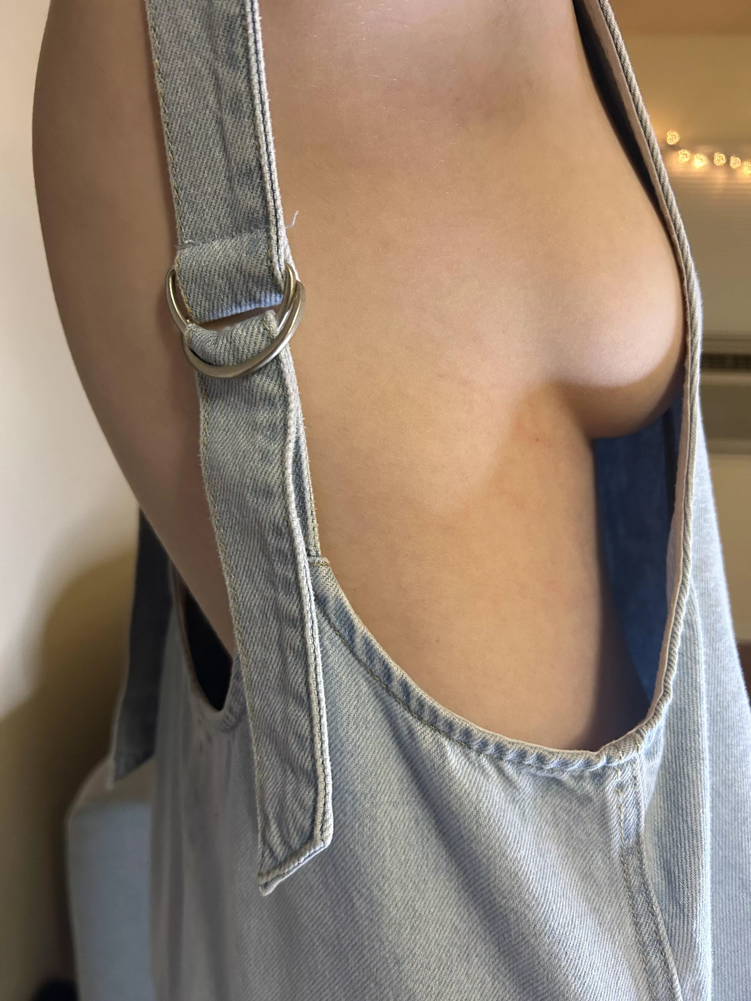 Late outfit check! I'm wearing this at a party tonight, is it showing too much?