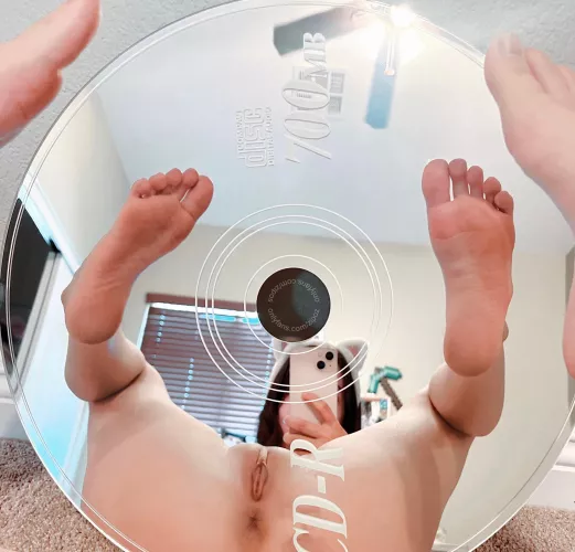 Not only will I happily be your valentine, but I’d also love to give you oral, cook for you, and clean up after we eat 😊💗