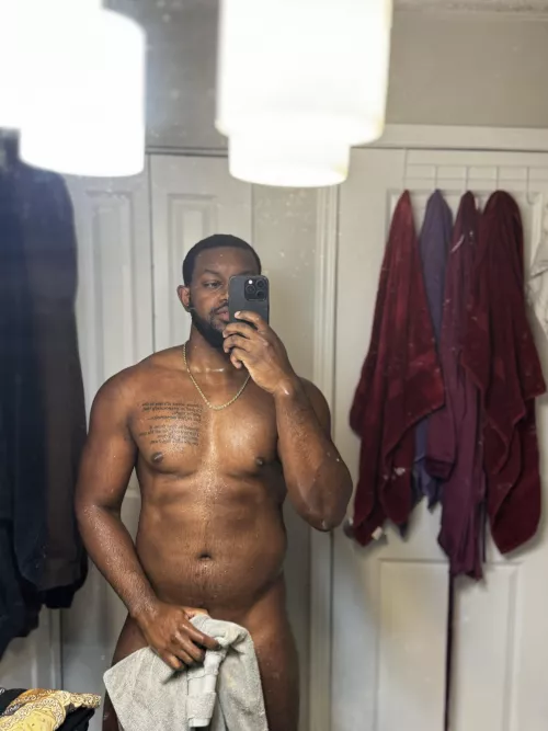 Post workout showers >>