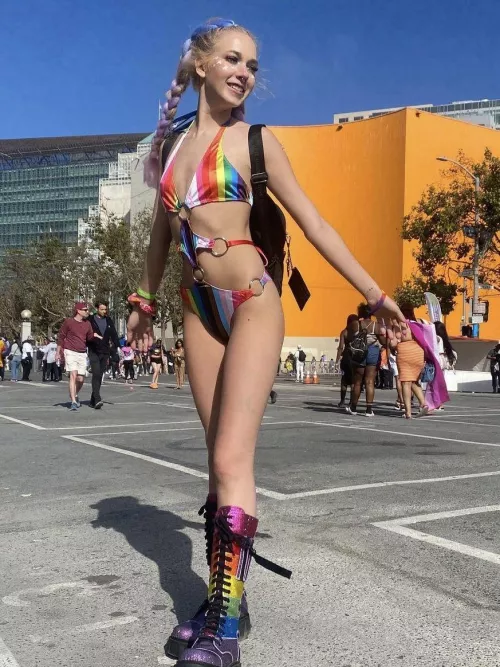 Watch your girl. I might take her 😜