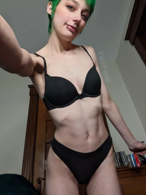 Do you like my plain black bra? [IRTR]