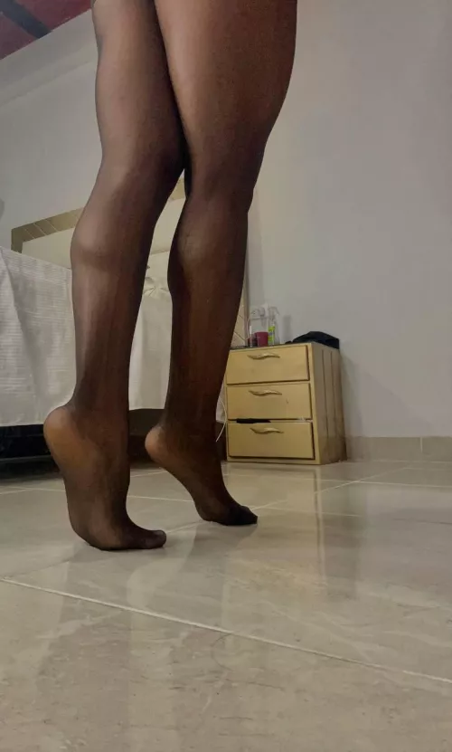 For the guys who have a calves fetish, I got you [F]