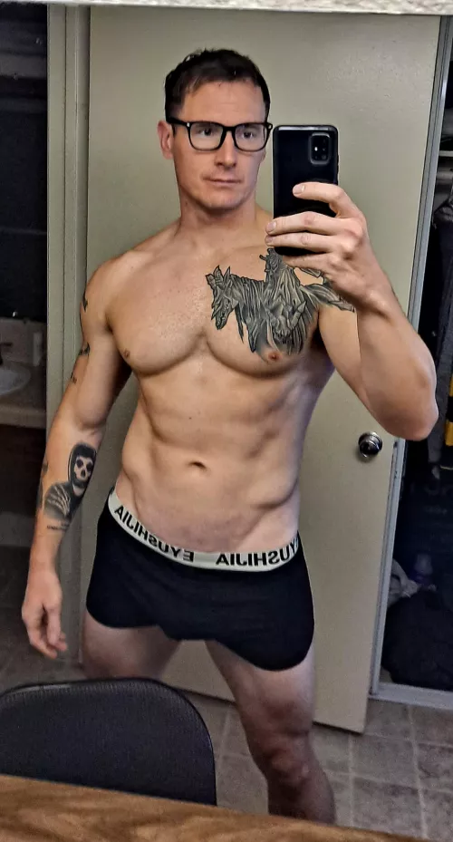 Hope you like my glasses...and everything else