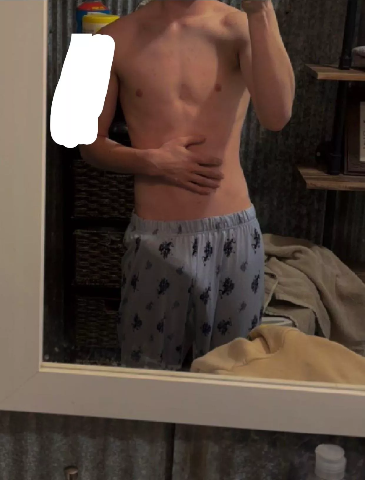 My pants don't hide anything lol