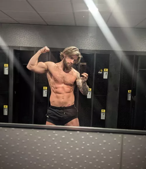 Travelling for work, but luckily the absolute legends at planet fitness gave me a free pass for the week