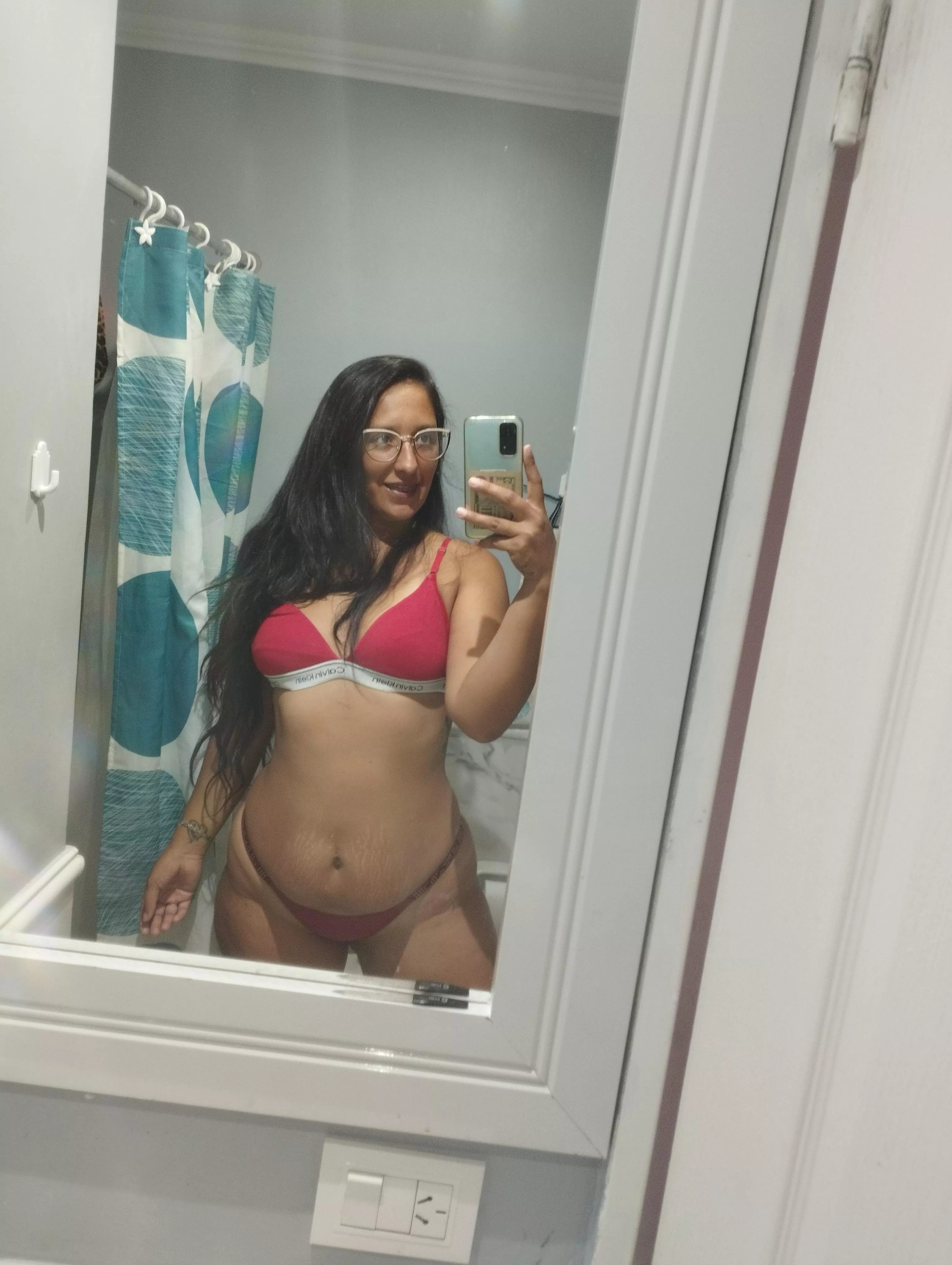 Does this color suit me darling?