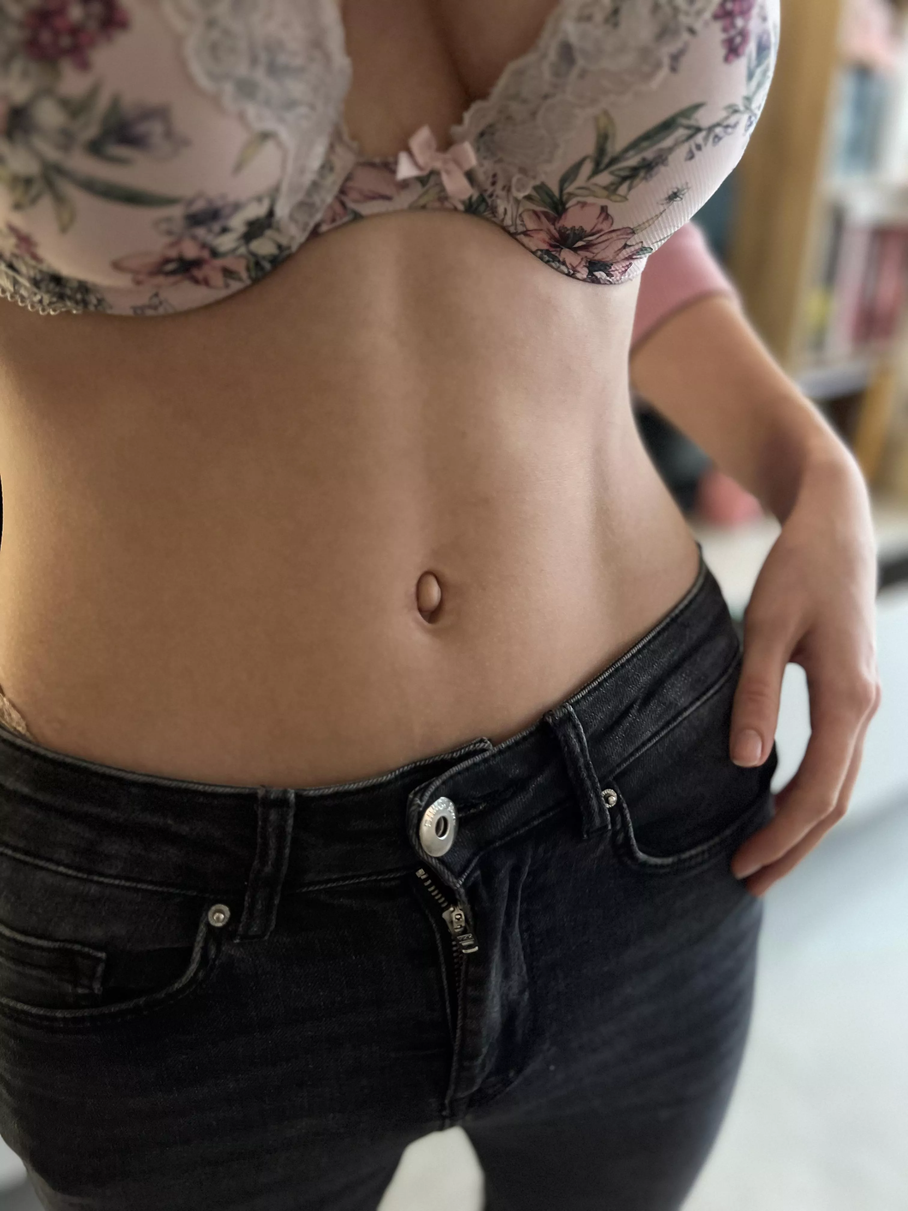 This is my outfit on our first date