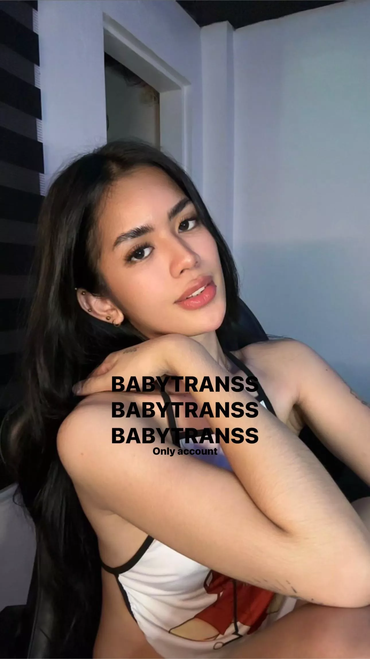 Visit my fans_ly and alua🥵🥵 on my profile check it out