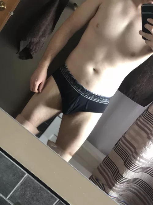 Who else loves briefs? DM me