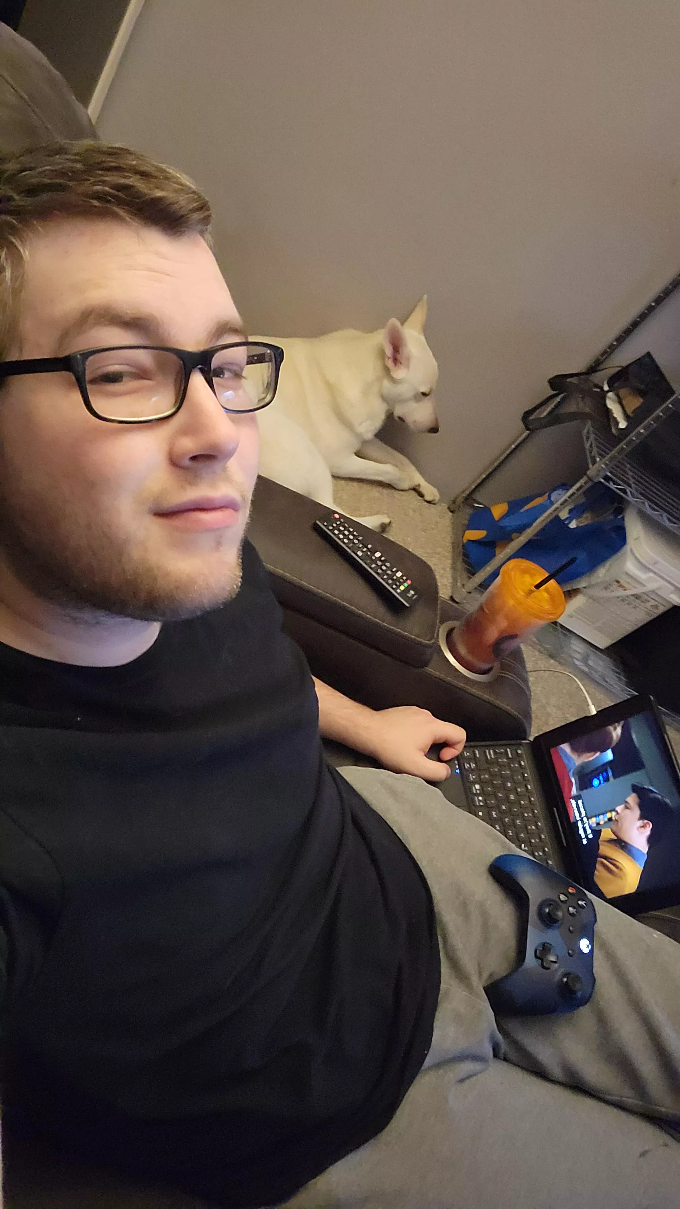 A little downtime with the pups. 😁 Care to join us?