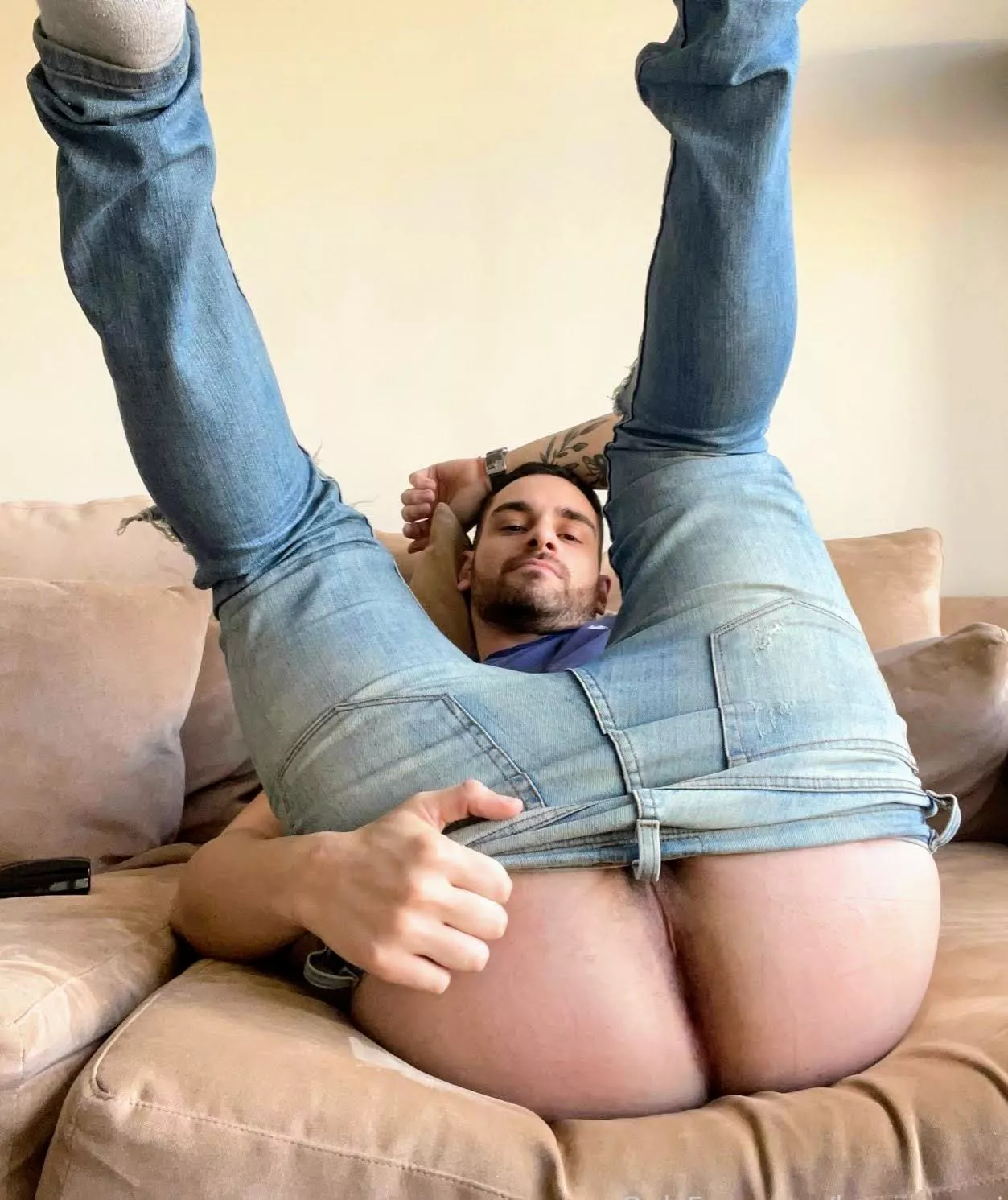 Are you using a condom or going in raw? 😈