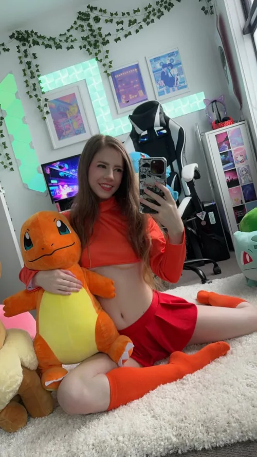 daaammnnn must be a fire asf gym with that cutie for a gym leader 🔥🤣