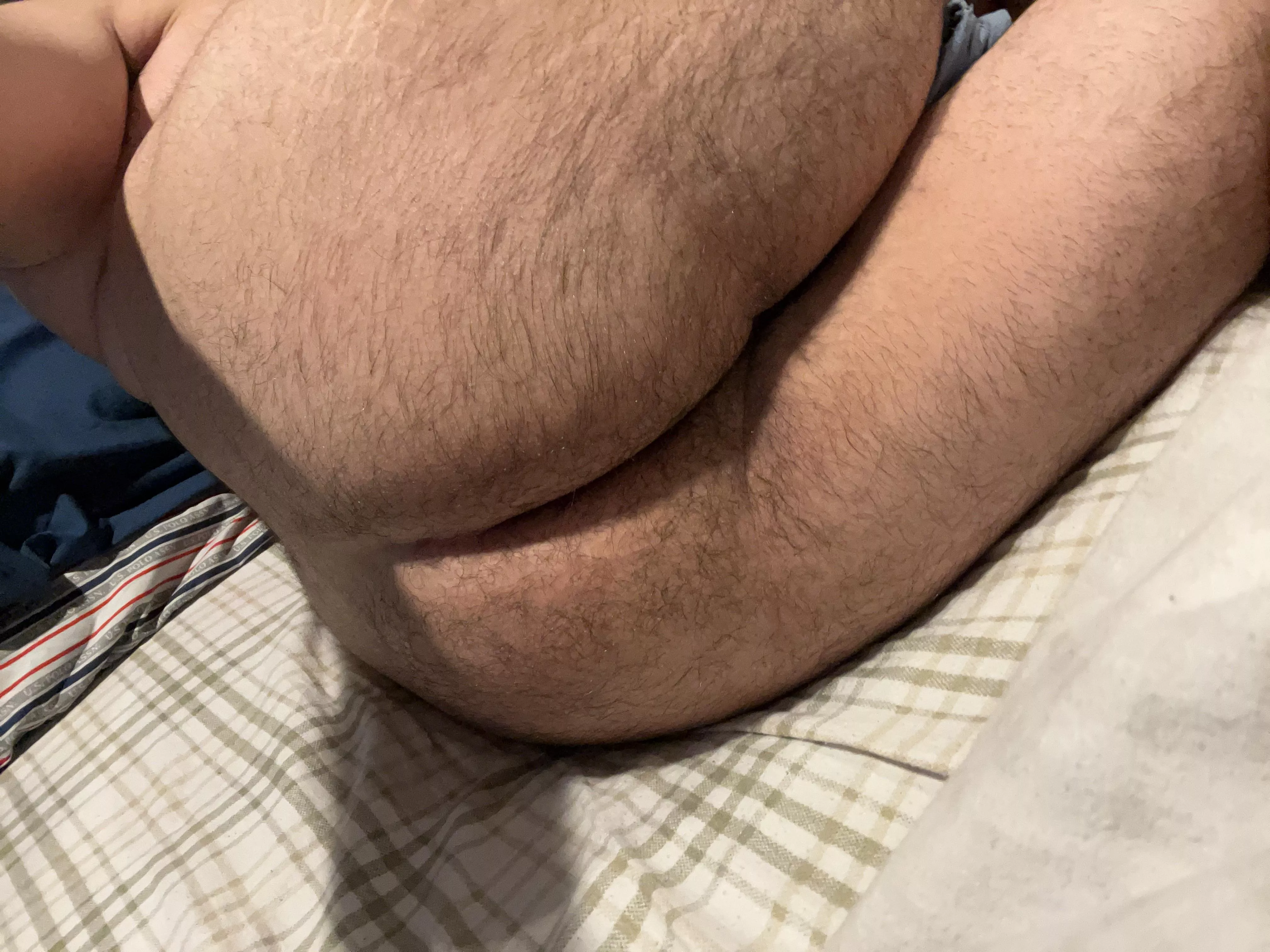 Ok i am turned around now stop asking me to do this for you