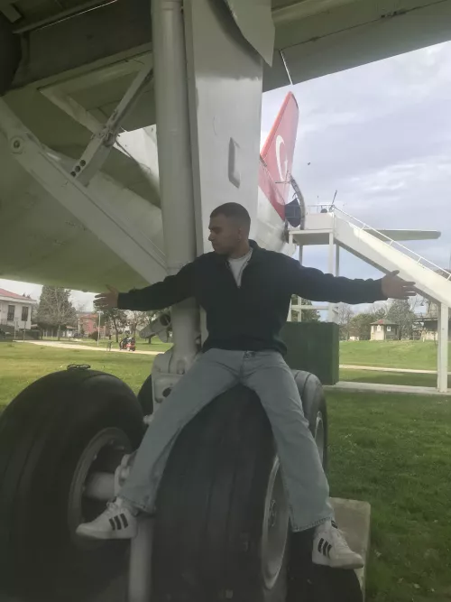 Some guys over here is so good to play with my heart :P