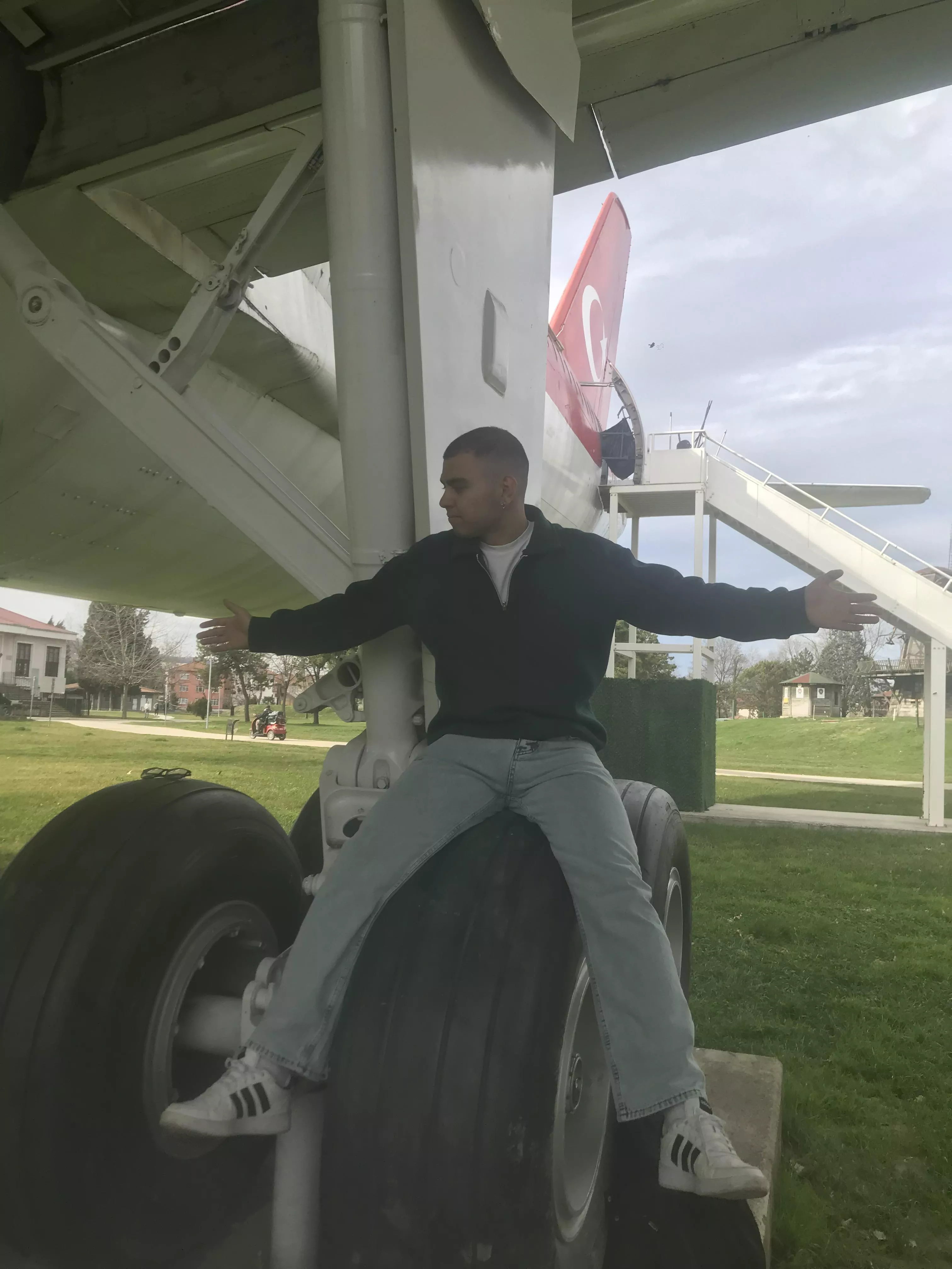 Some guys over here is so good to play with my heart :P