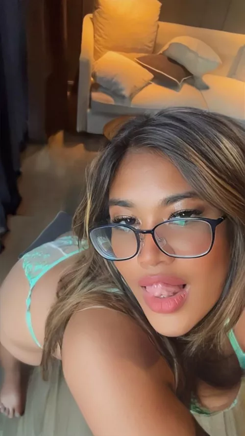 The kind of pictures you would receive if you was my valentine today