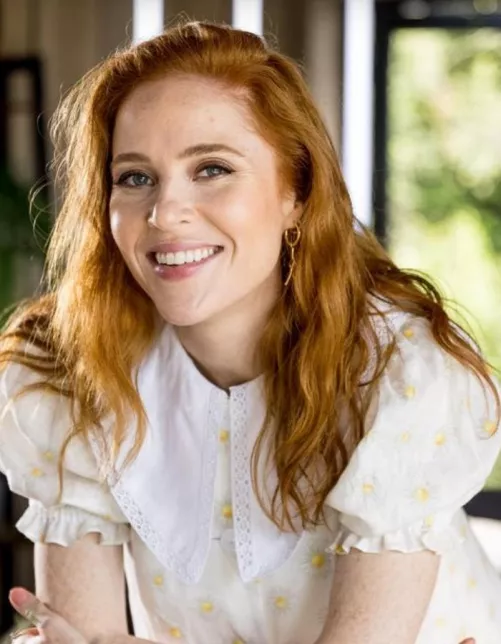 Angela Scanlon
