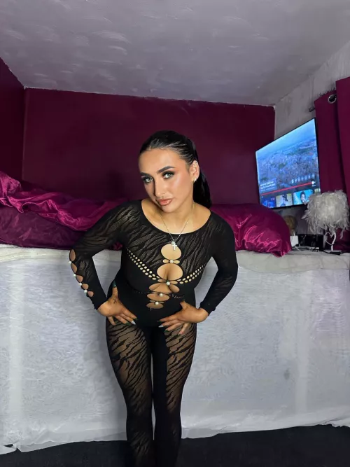 do you like me in black?