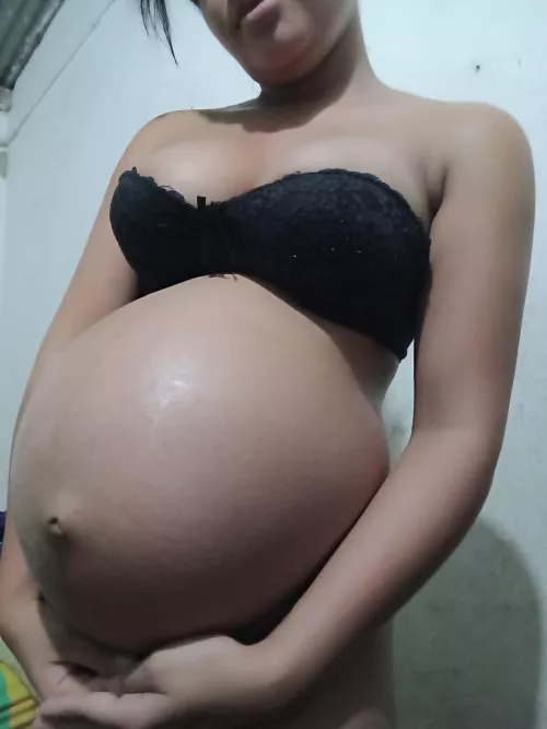 I'm still waiting for my Valentine's gift. I will also give you your gift 🎁 😉