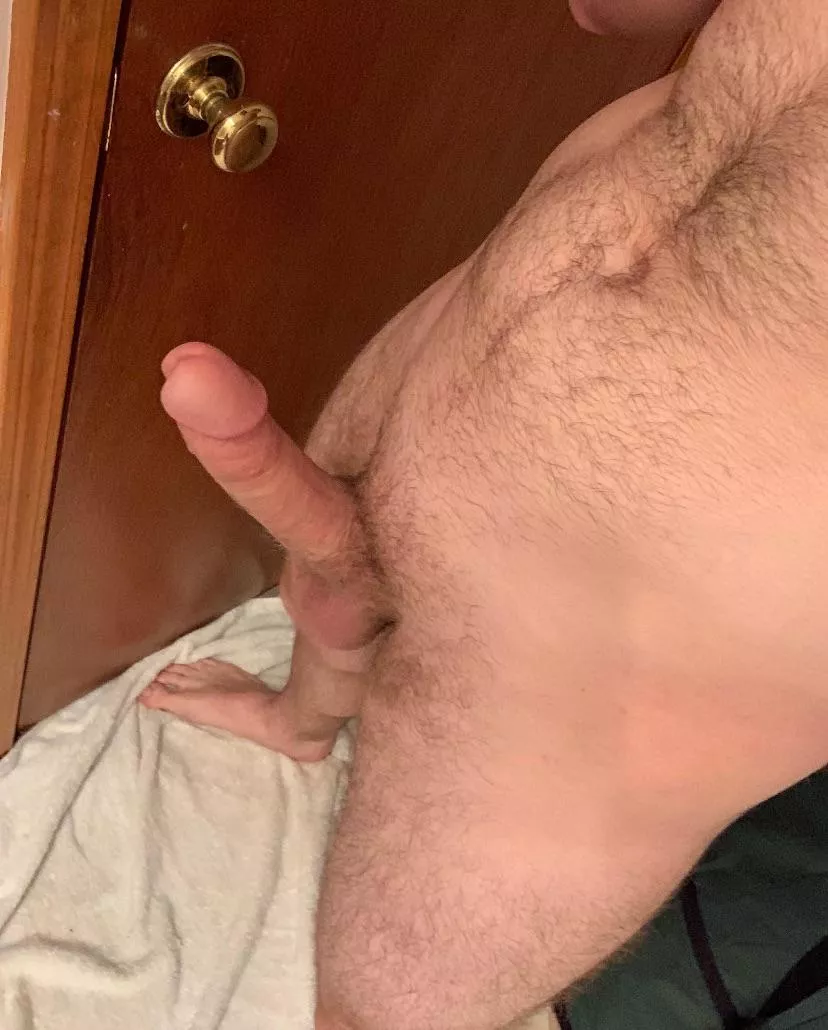 I’ve been told I have a pretty cock, what do you think?
