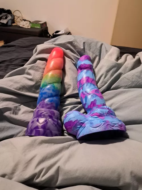 My new L/M Mystic (Aurora) and M/M Ky'el (Con Iris Confusion) are here!! Yay! 