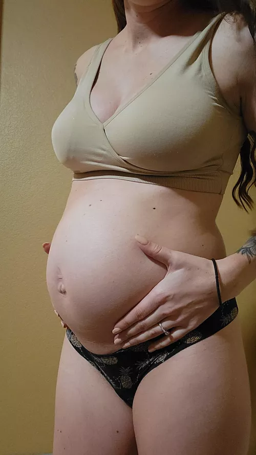 wow, as my stomach gets bigger you have more space to cover 🍆💦