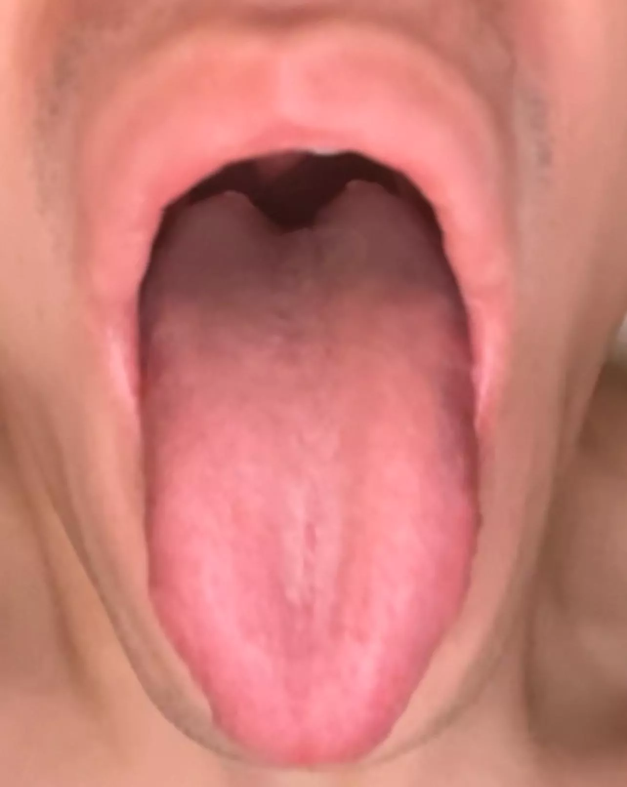 19 dm me if you’re into doing slutty ahegao face! :)