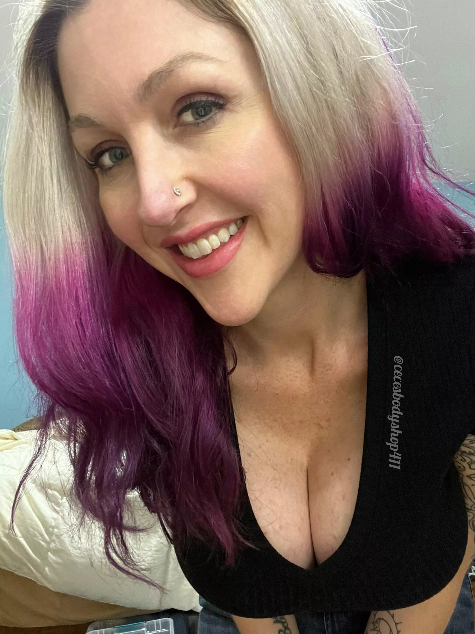 Am I sexy to you? (39 mom)