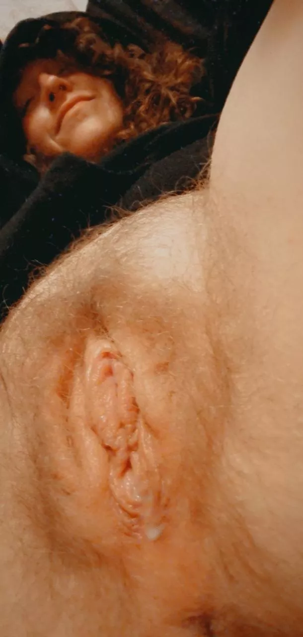 Cute smiles for t[h]e one who licks me clean