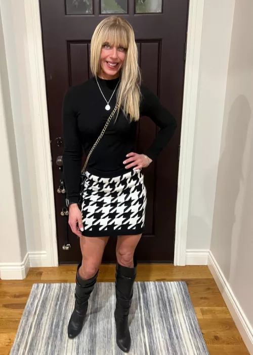 Girls night! If you were close, buy me a drink or eavesdrop to hear all the gossip.