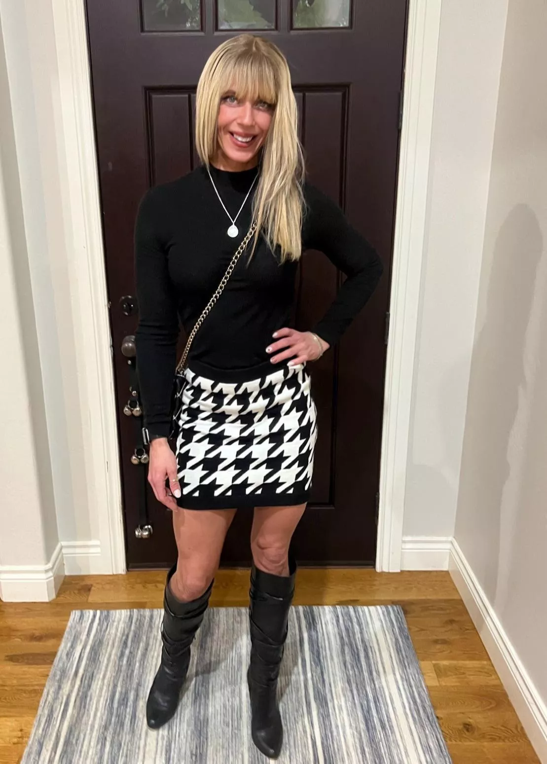 Girls night! If you were close, buy me a drink or eavesdrop to hear all the gossip.