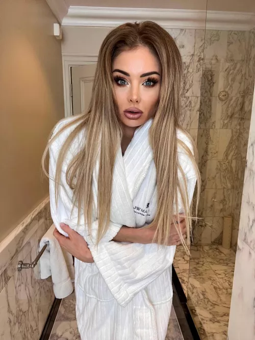 I need your body to warm me up babe. It's really cold.