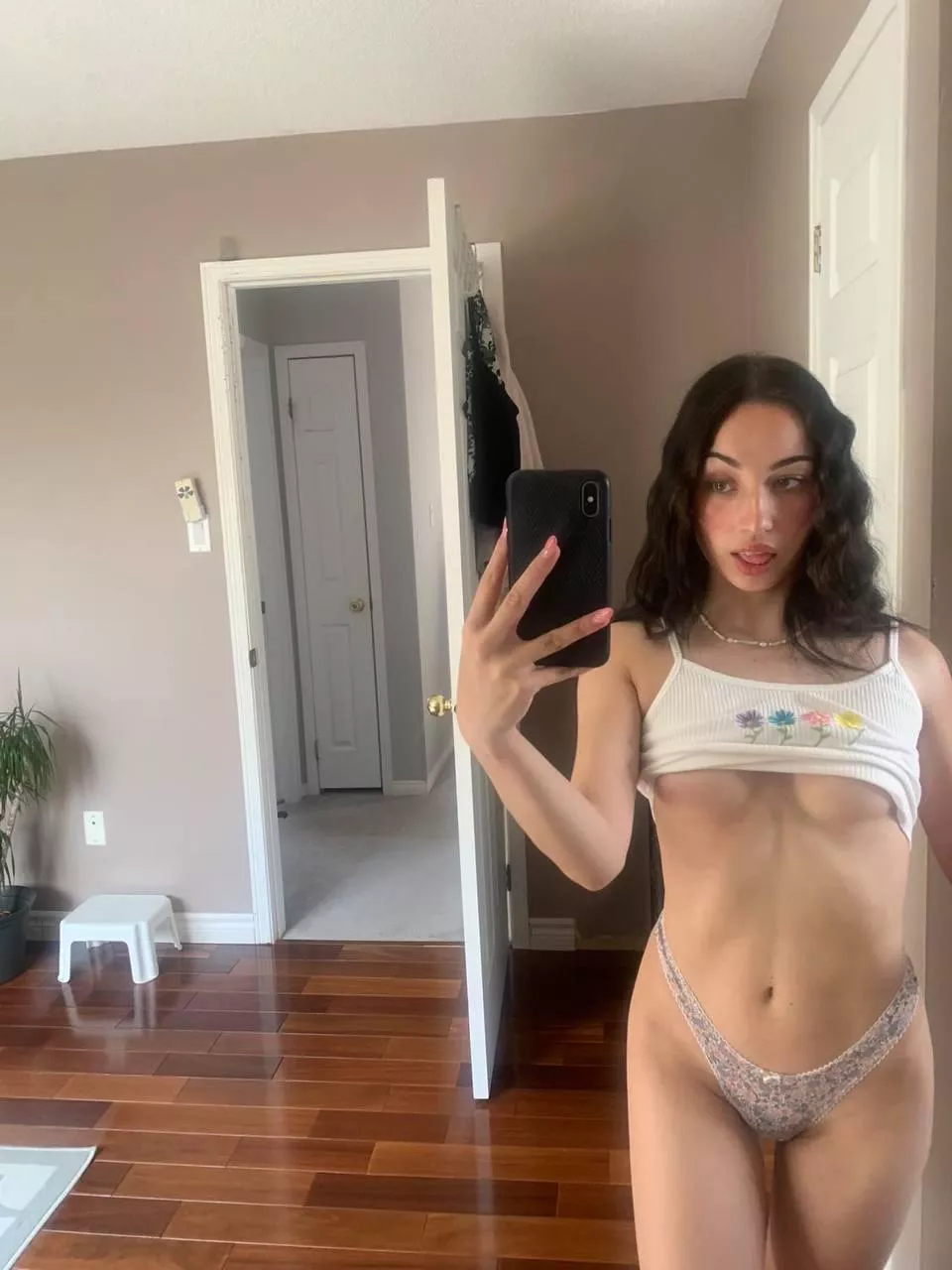 I wish more older guys wanted to fuck me