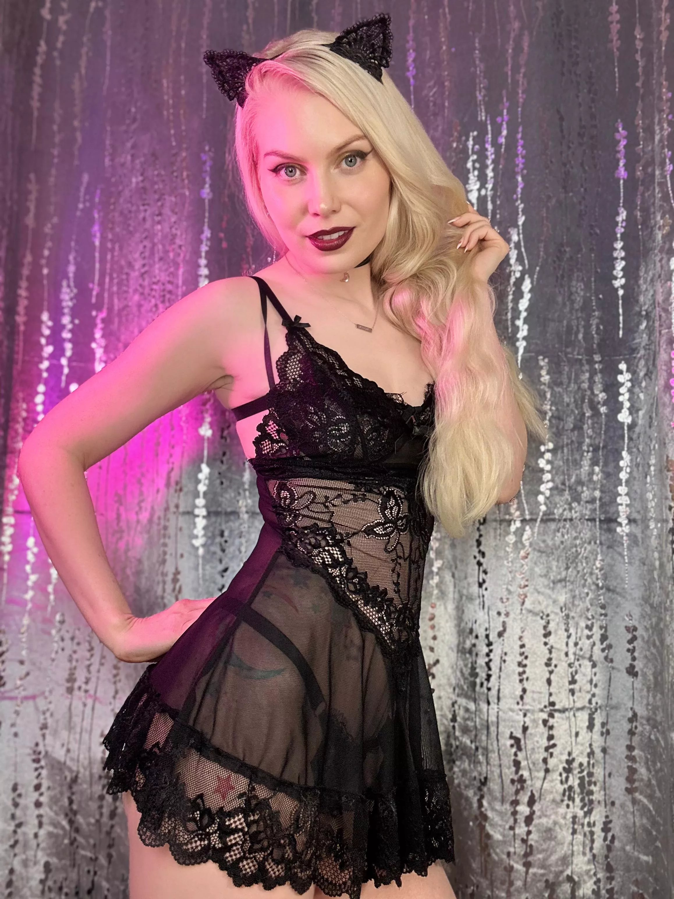 I’ll be a good Kitty for you Master !