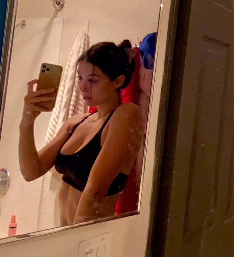 Kira Kosarin