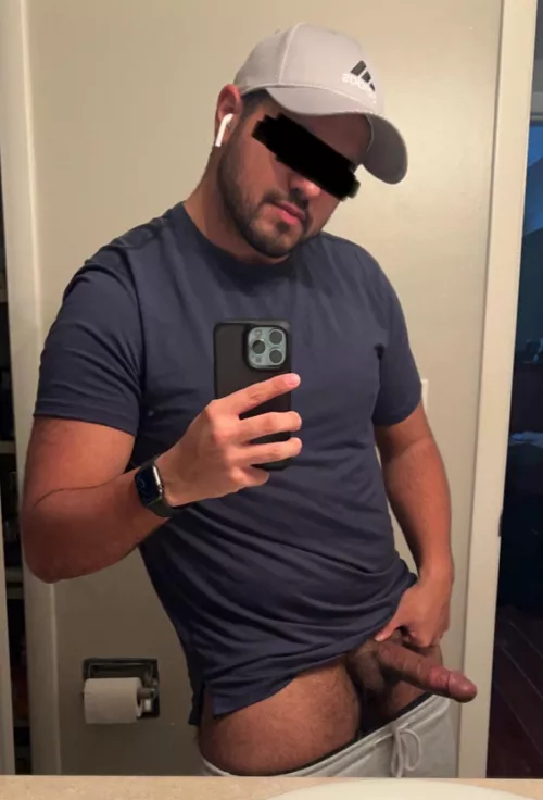 My beard and boner before the gym