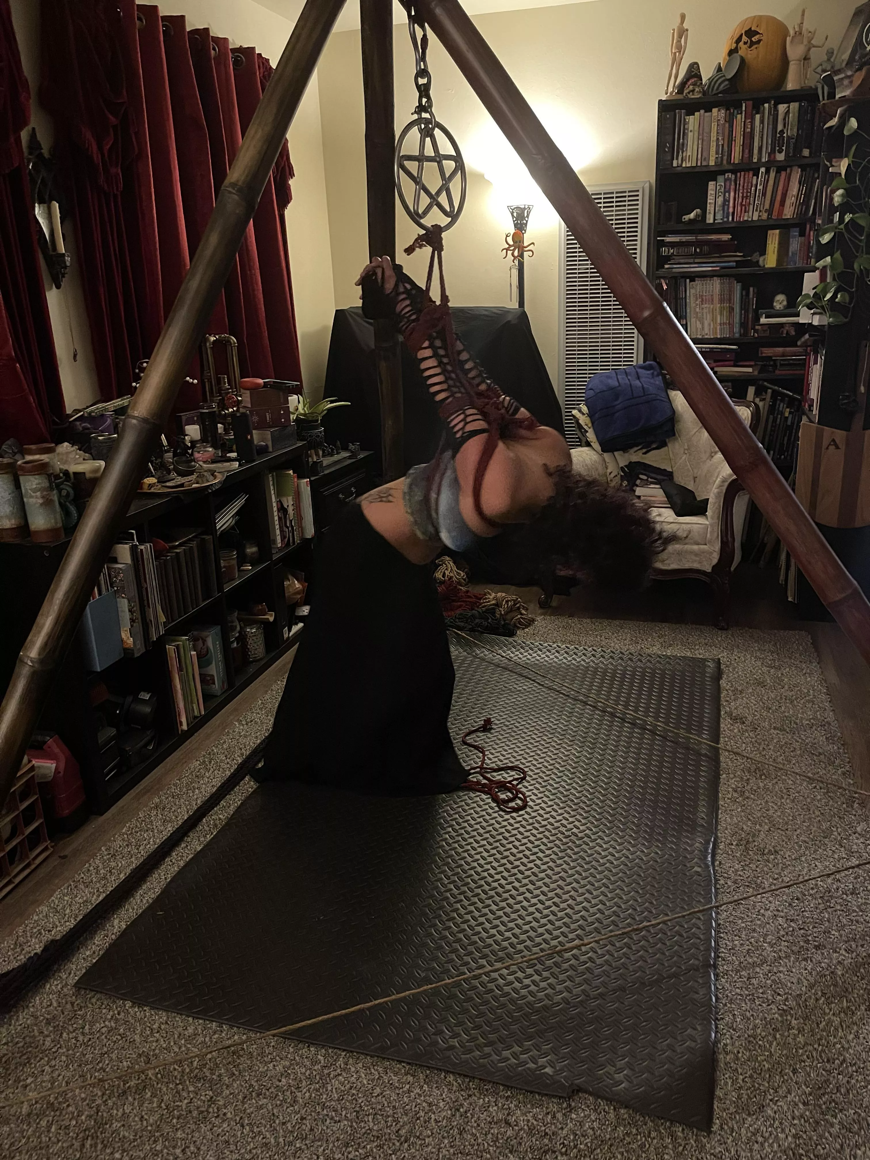 so much fun in this tie