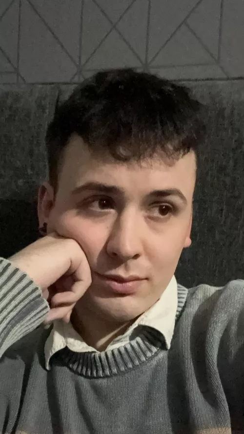 Anyone else still playing bg3! 😎