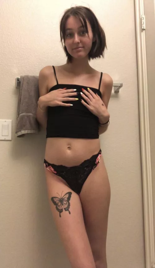 Do I look good in black? 