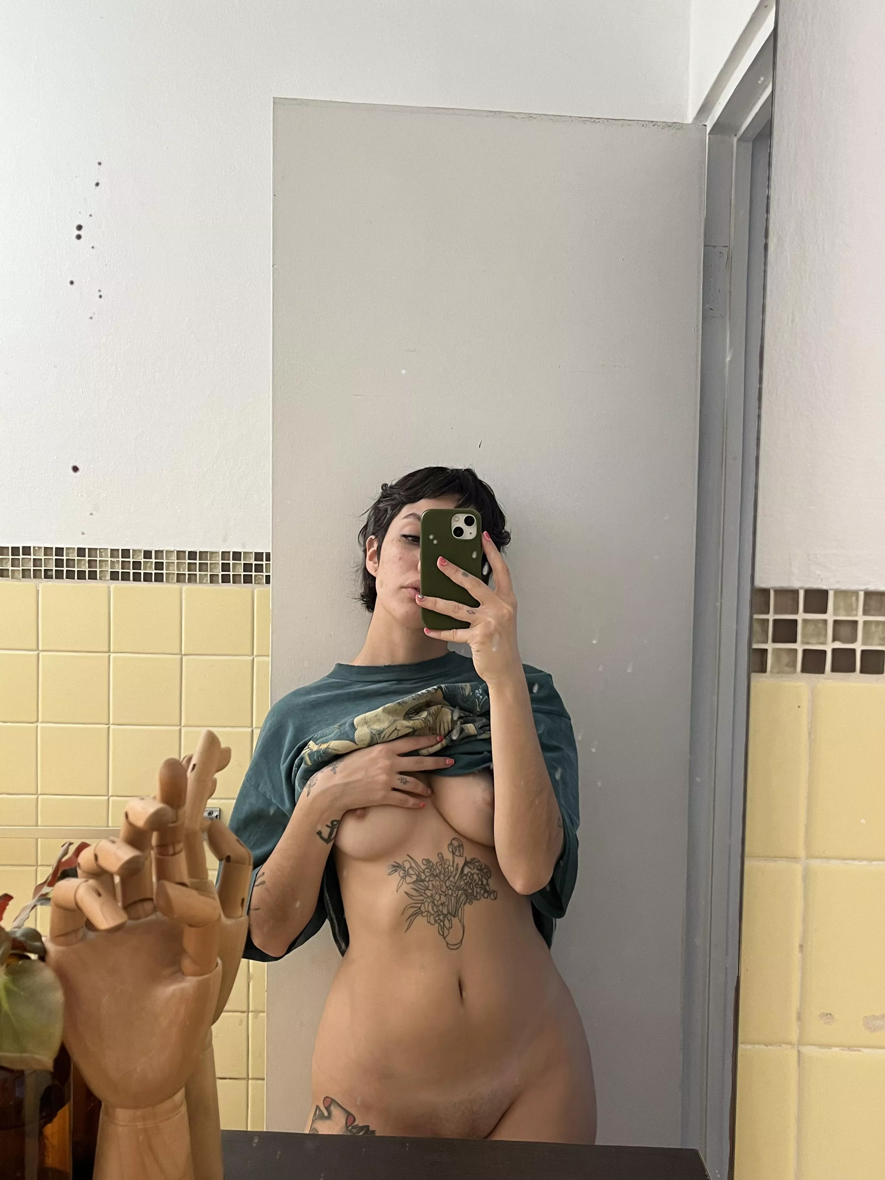 do tombois get love here?