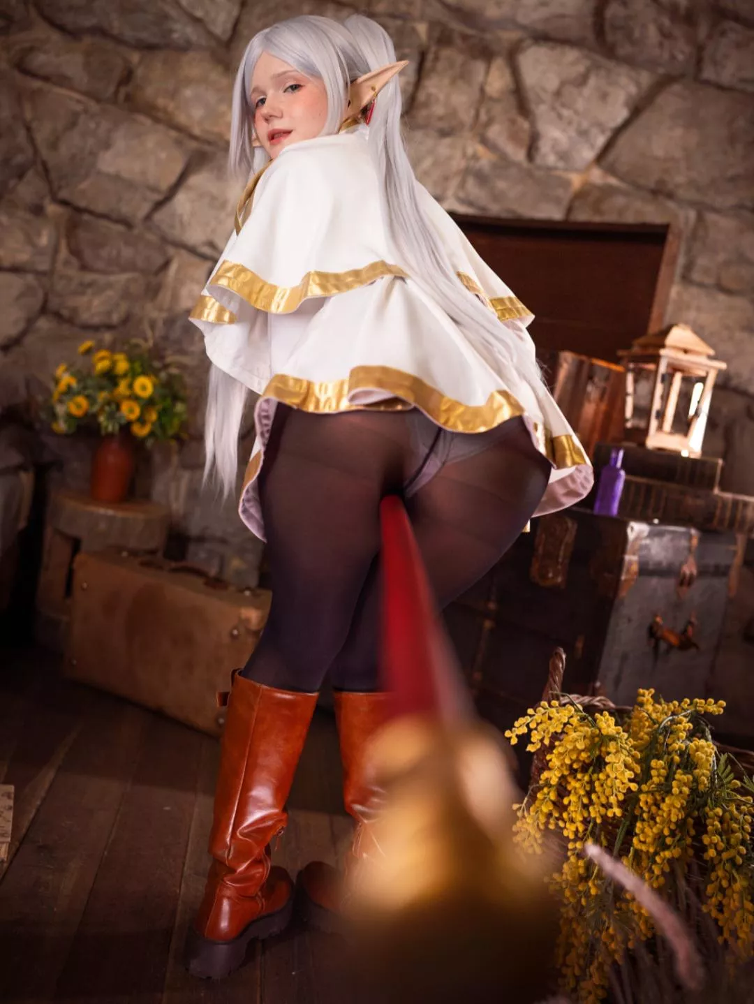 Frieren cosplay by Neyrodesu 