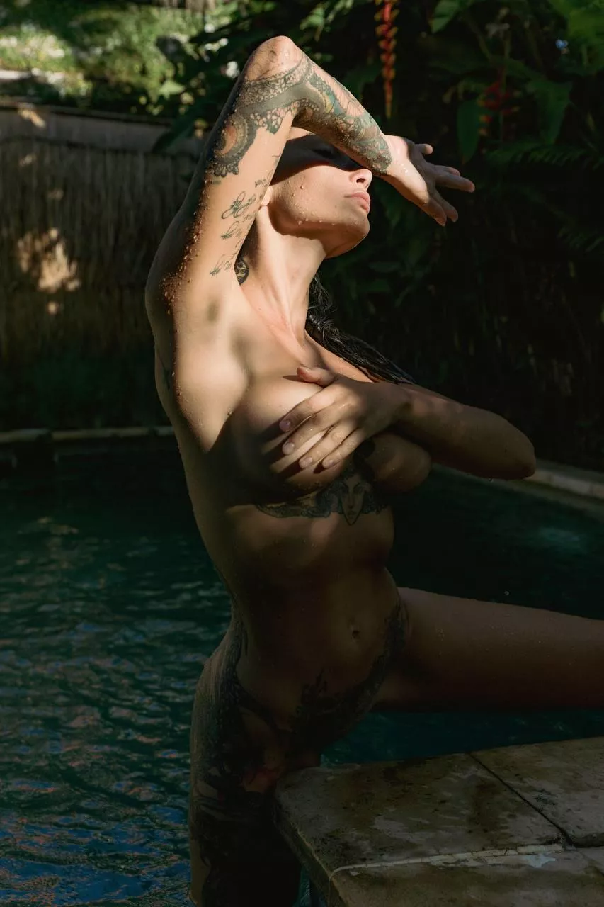 Catching beautiful rays of sunset sunshine