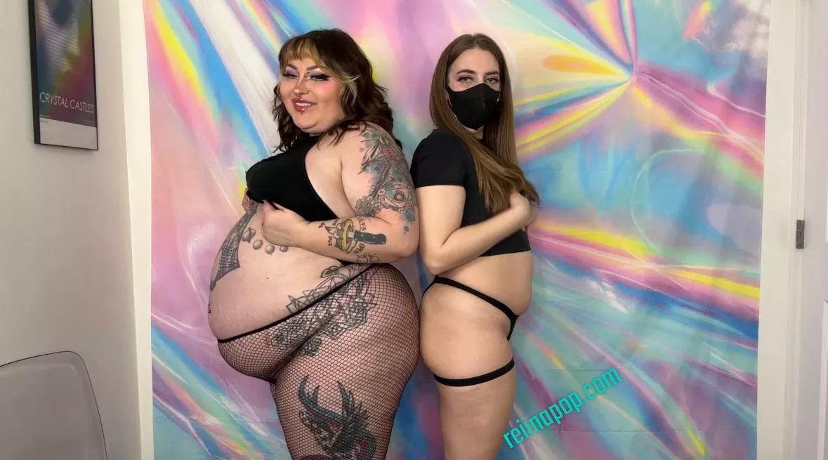 size comparison w/ poppykoch 😻 over 2x her size 