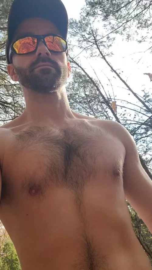 Any gay guys like hiking naked?