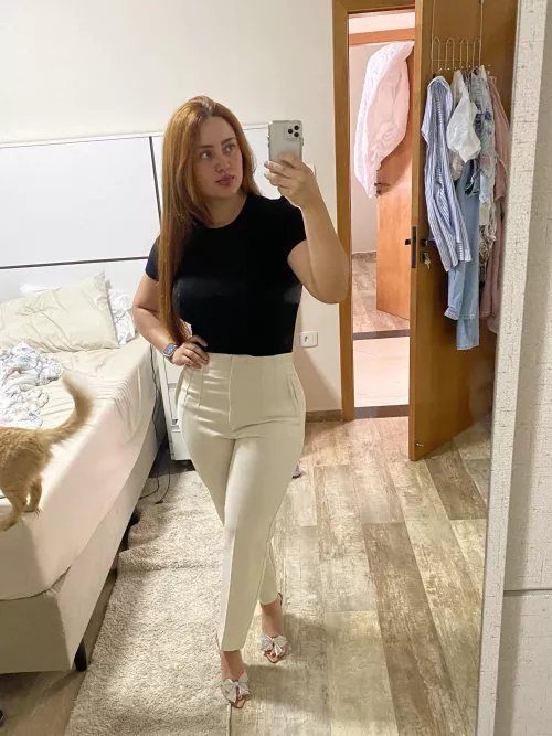 How do I look? Exited to my first seminar 