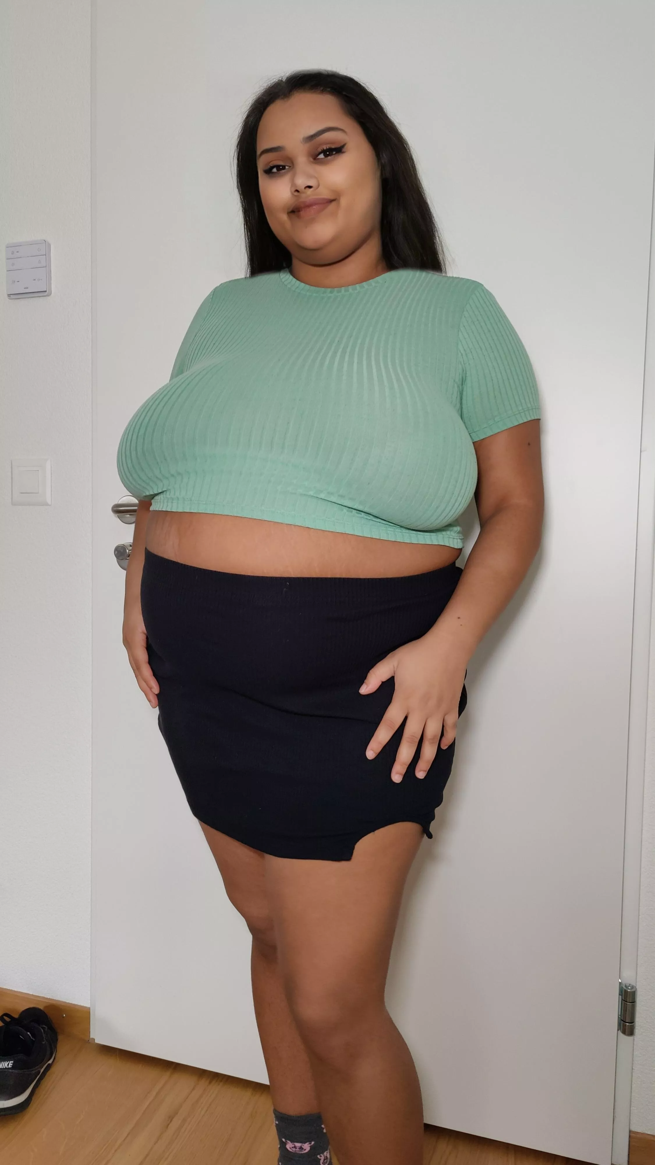 Is it just me or is my belly starting to fill out a bit 😅