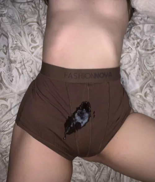 Thick load on my matching set 🥵