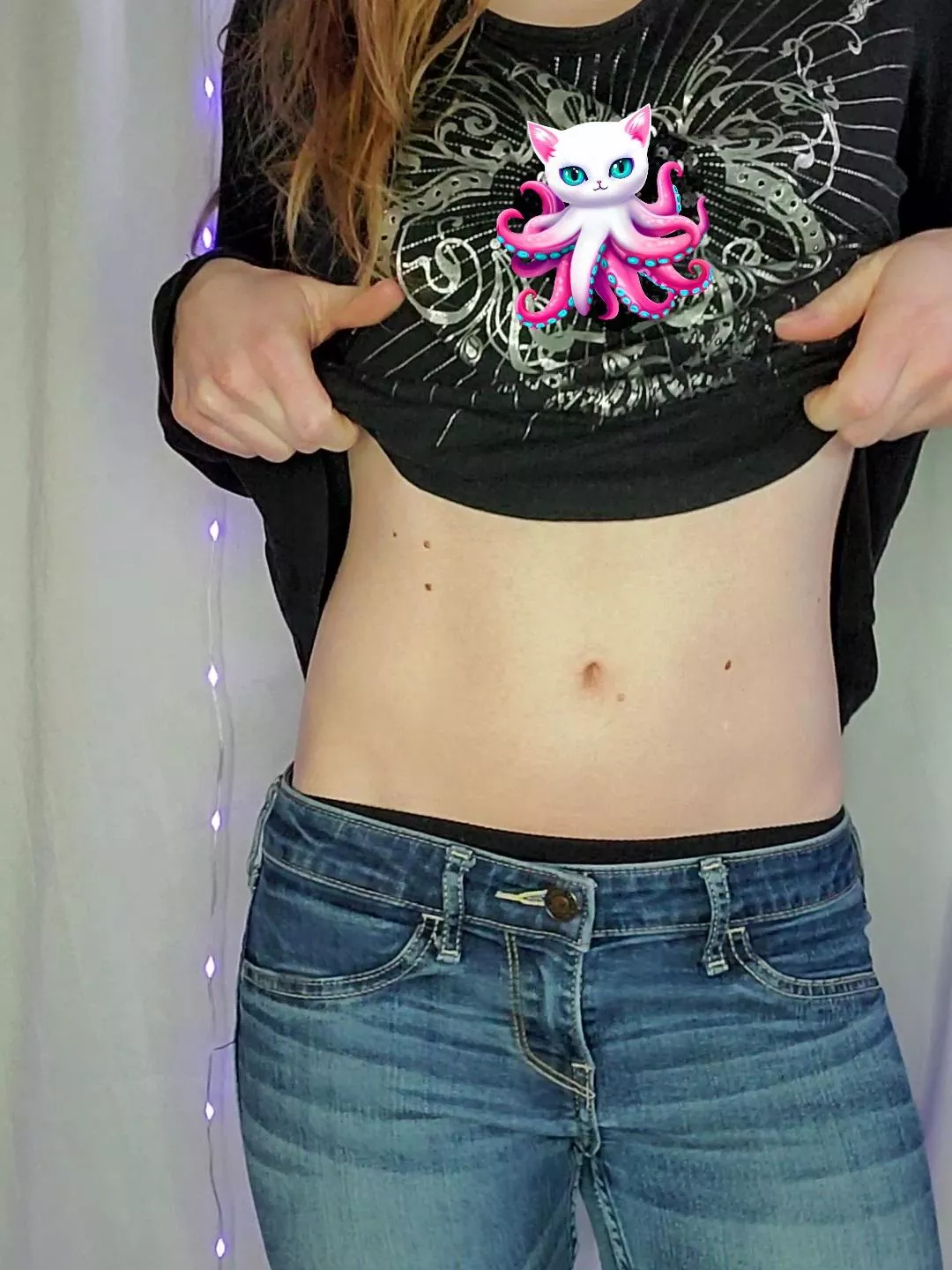 A sneak peek at my hidden button.